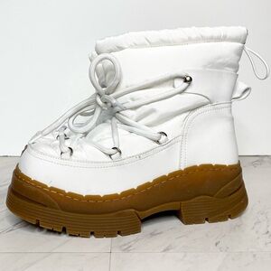 Jeffrey Campbell Slizzard White Chunky Lug Sole Lace Up Boot 9 1/2